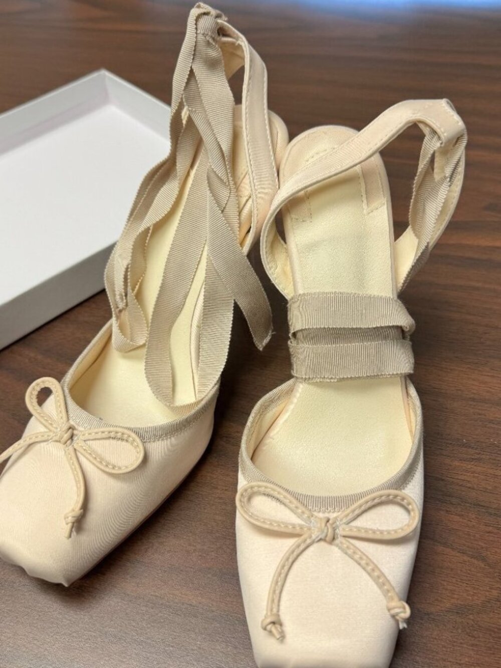 BALLET HEELS